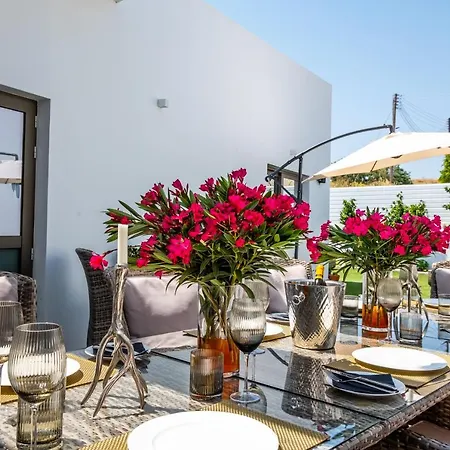 At Cyprus Bed & Breakfast